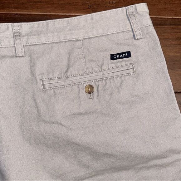 Chaps Men Shorts - Picture 3 of 4